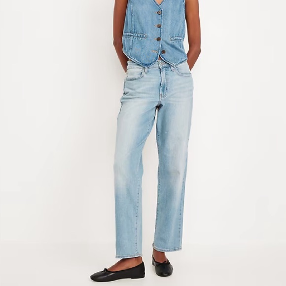 Old Navy Women's Light Blue High-Waisted Wow Loose Jeans
NWT Size 4 Short - Picture 2 of 5